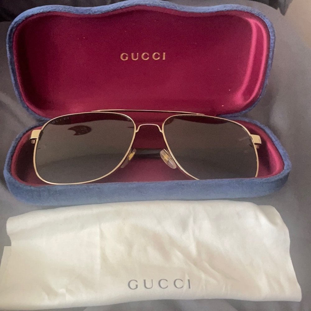 Men’s Gucci aviator sunglasses
